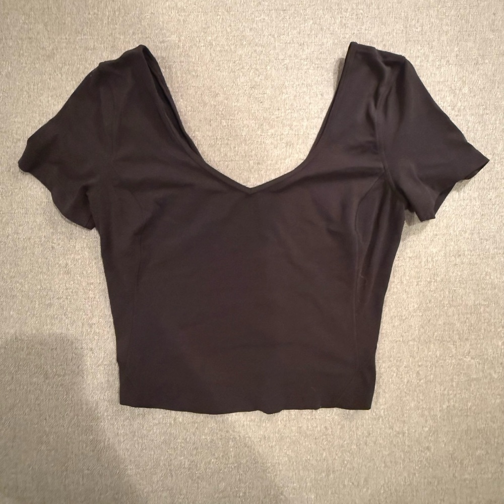 Lululemon Black Align Cropped Shirt, size 6